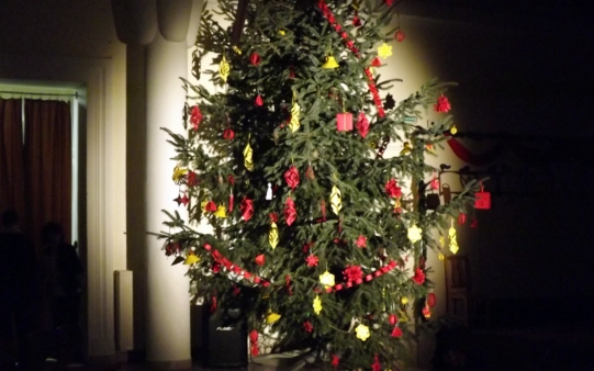 Gimi Esttel karácsonyozott a JAG